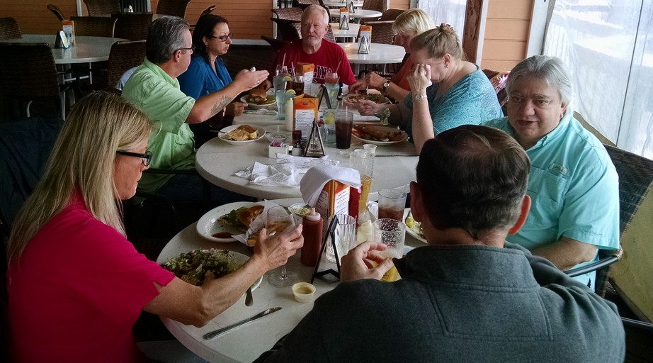 Boating? to Lunch at Sunset Grill